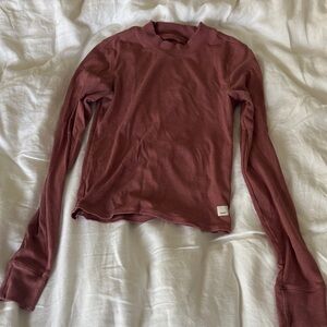 Vuori Long-Sleeve Ribbed Top in Rosewood
